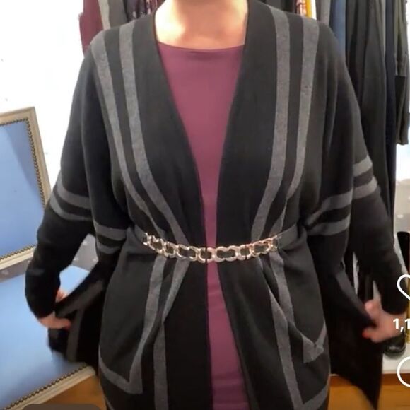 White House Black Market Ruana Wrap - Picture 6 of 15